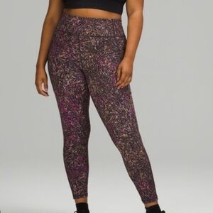 Lululemon Invigorate High Rise Tights Size 8 in Topography Multi